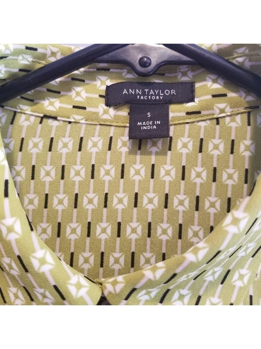 Ann Taylor Factory long sleeve button down - Picture 3 of 4